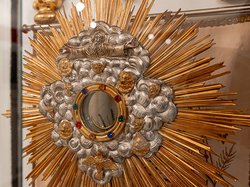 image of volunteer activities